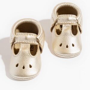 Freshly Picked Platinum Mary Jane Hard Sole Baby Shoe NIB